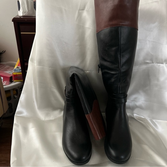 Boot - Picture 6 of 7